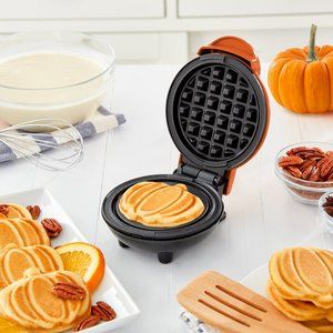 Dash Pumpkin Waffle Maker